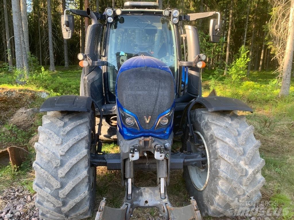 Valtra N 174 Traktoren