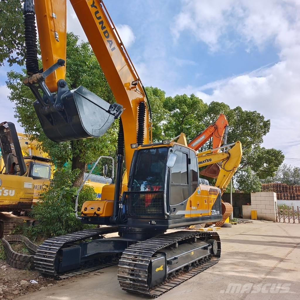 Hyundai 220LC-9S Raupenbagger