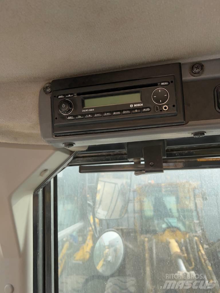 Komatsu WA 380-8 Radlader