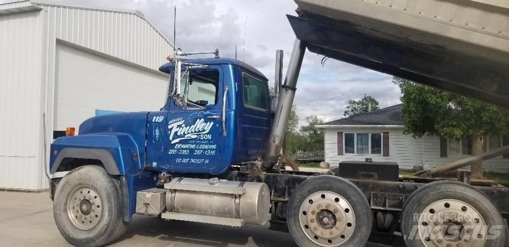 Mack RD 688 S Kipper