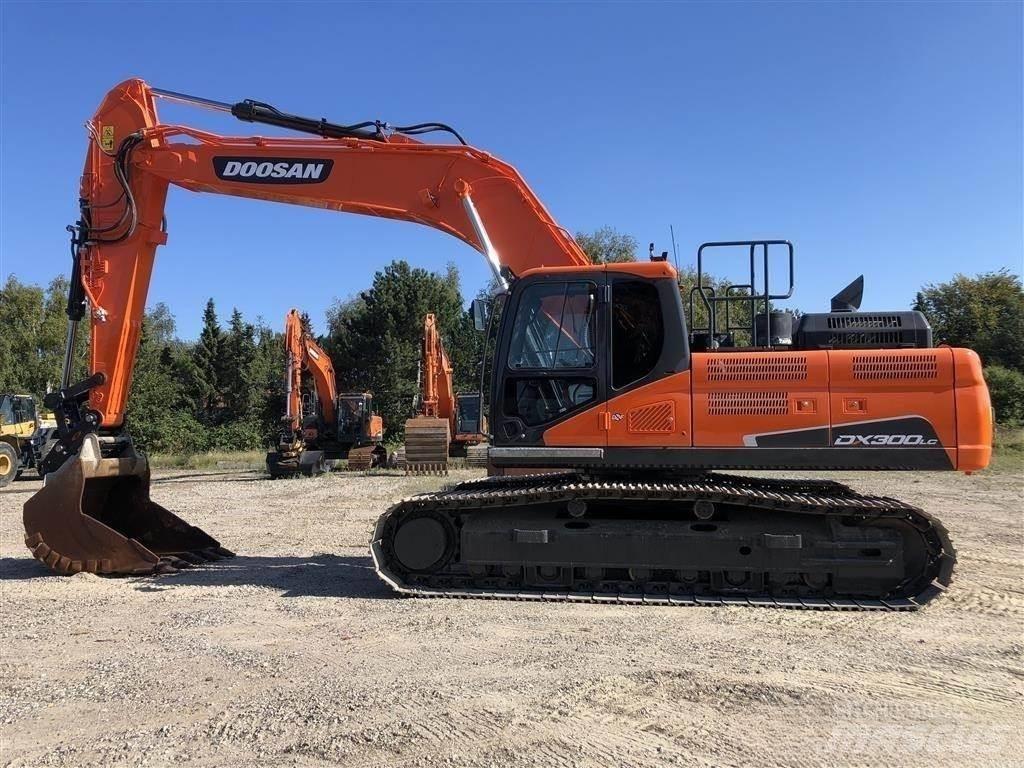 Doosan DX 300 Raupenbagger