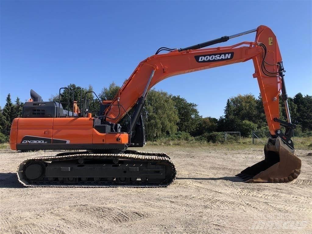 Doosan DX 300 Raupenbagger