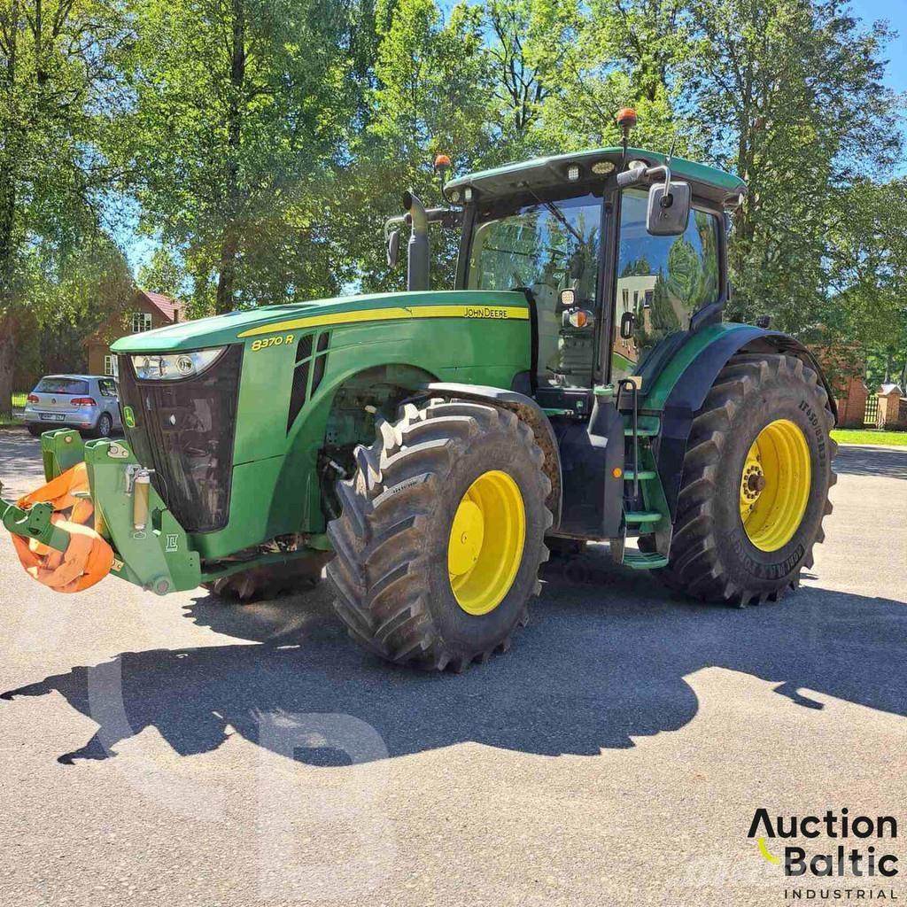 John Deere 8370 R Traktoren