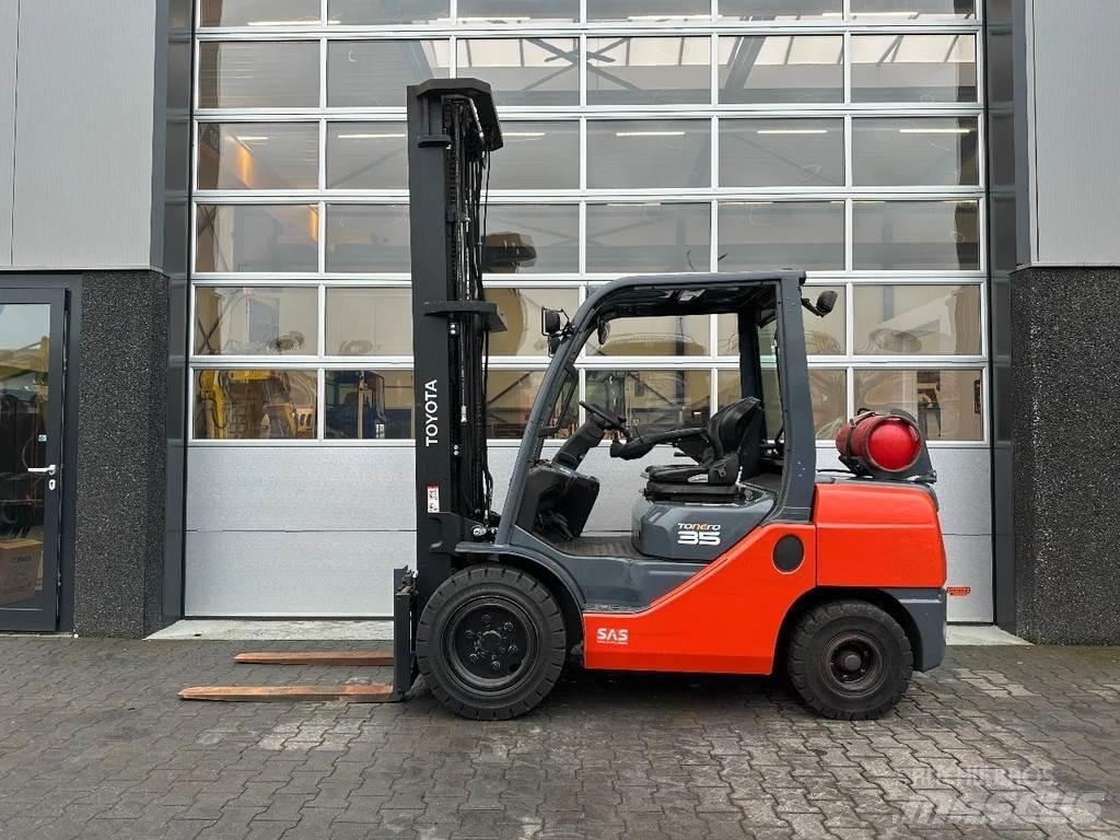 Toyota 8FGJF35 Andere Gabelstapler