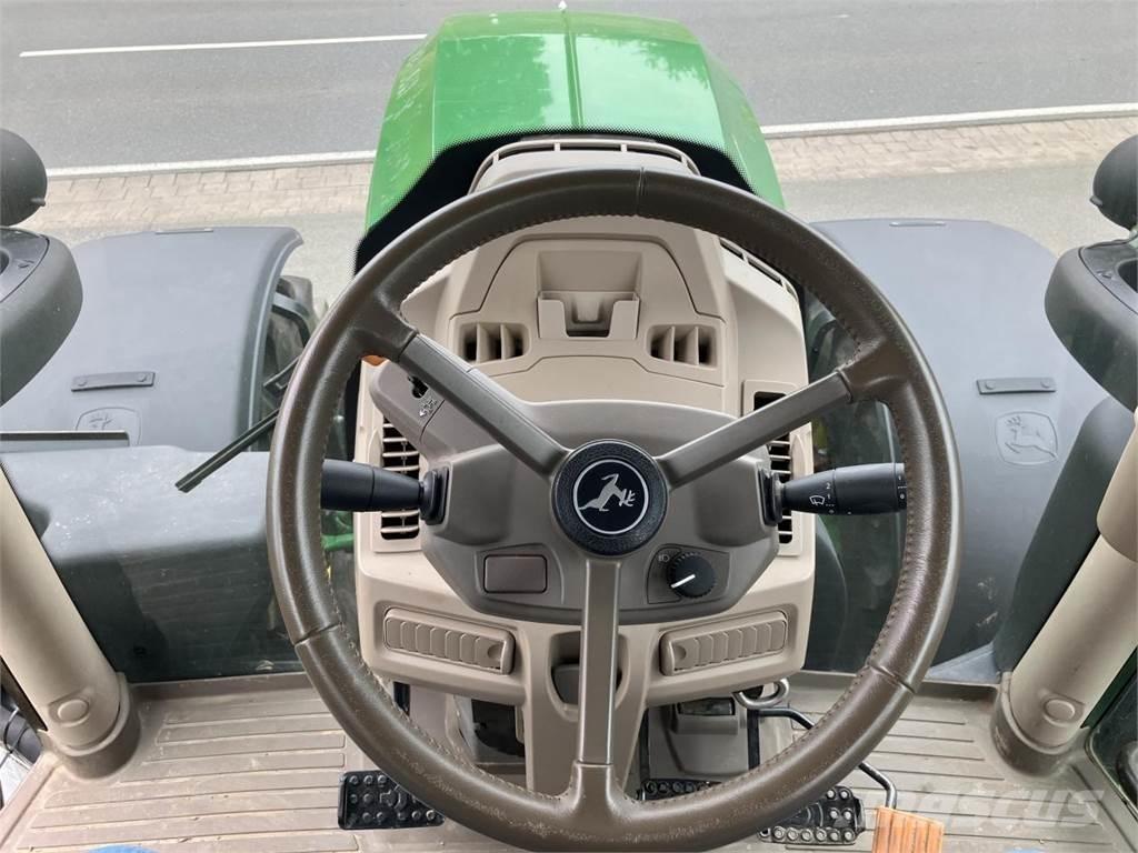 John Deere 6R 215 Traktoren