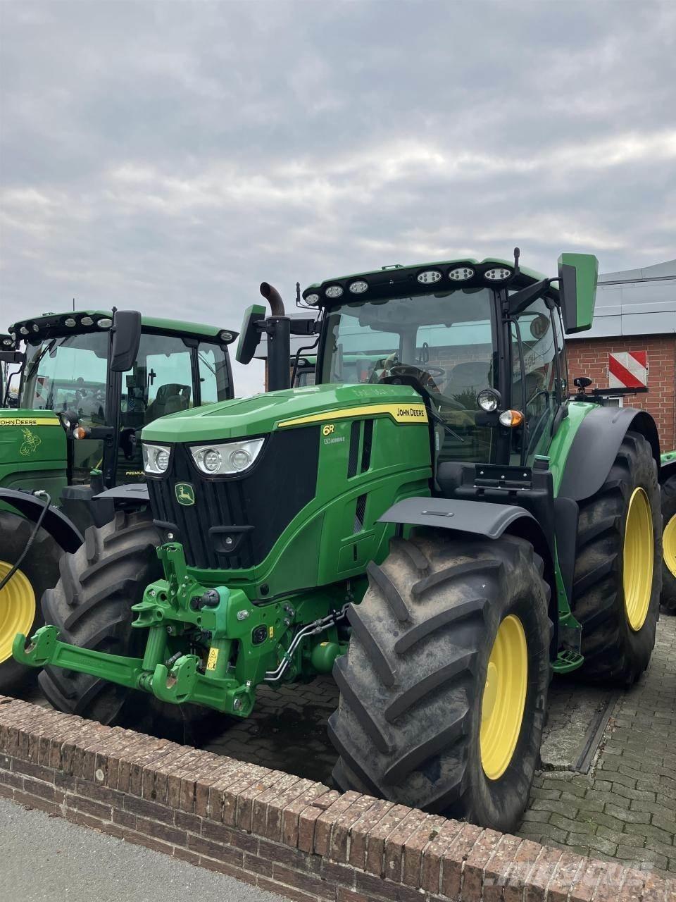 John Deere 6R 215 Traktoren