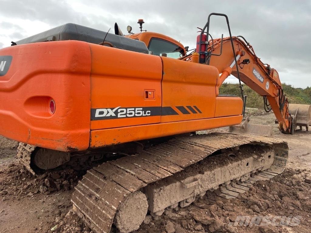 Doosan DX 255 LC Raupenbagger