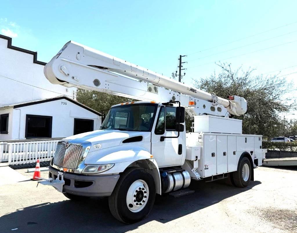 Altec AA 55 LKW-Arbeitsbühnen