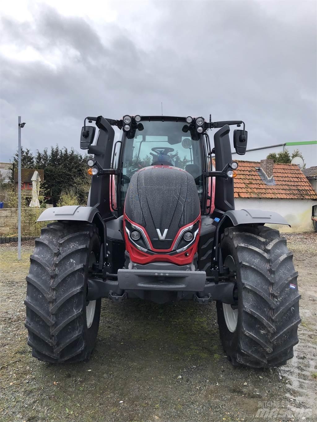 Valtra T175 EA Traktoren