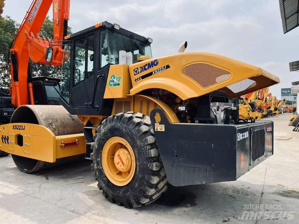 XCMG XS 223 J Walzenzüge