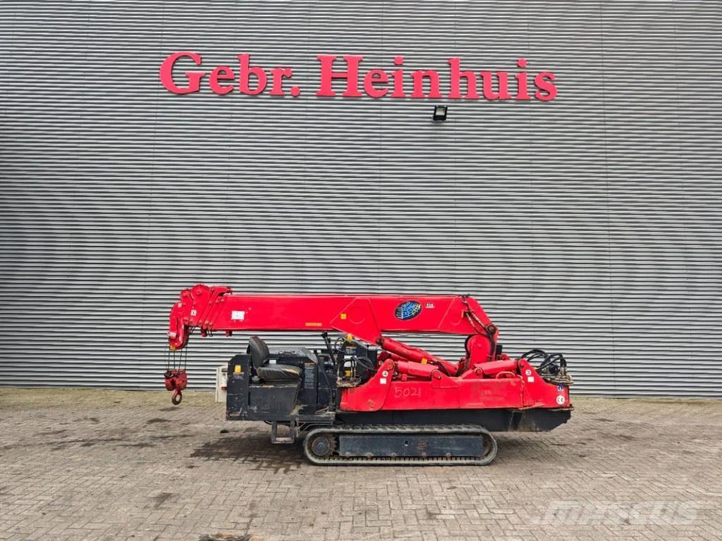 Unic URW 506 CDE Raupenkrane