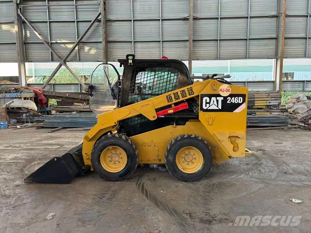 CAT 246 D Kompaktlader