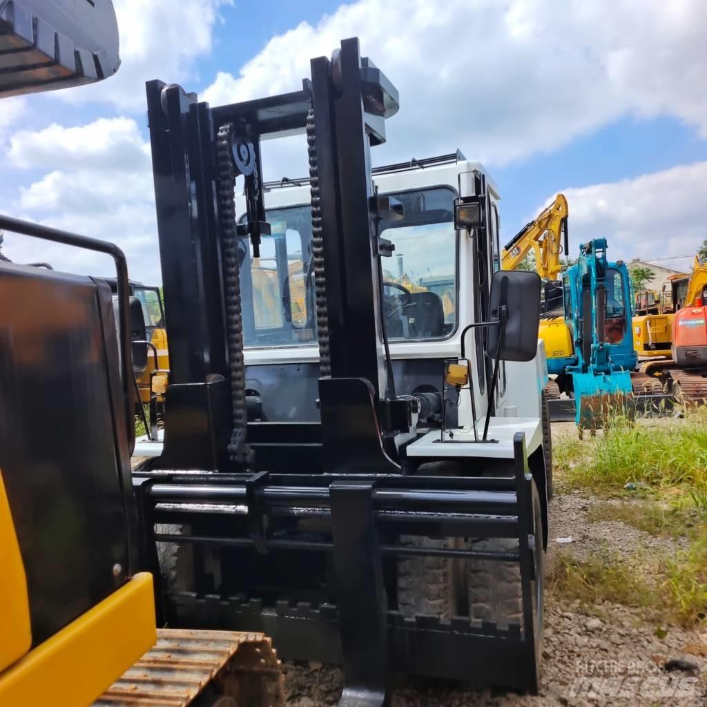 TCM FD100 Dieselstapler