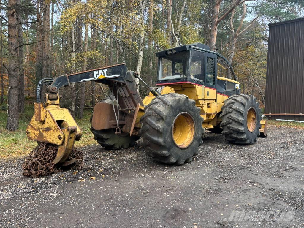 CAT 525B Skidder Stammholzschlepper