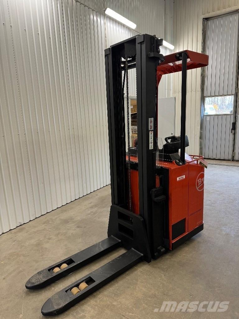 Toyota SSE160 Selbstfahrstapler