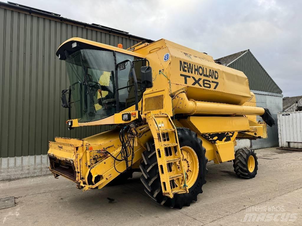 New Holland TX 67 Mähdrescher