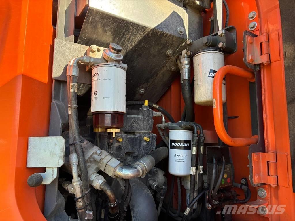 Doosan DX 235 LCR-5 Raupenbagger