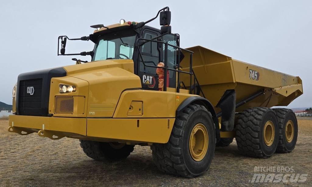 CAT 745 Dumper - Knickgelenk