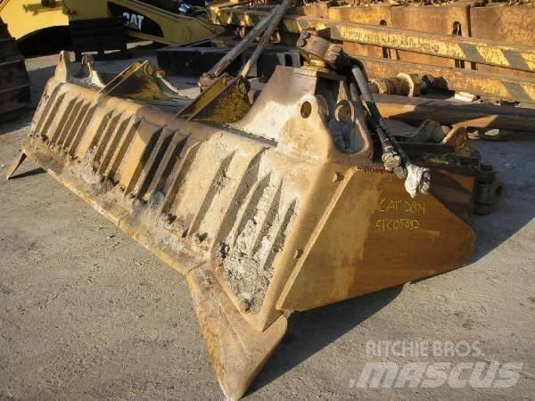 CAT D8N Bulldozer