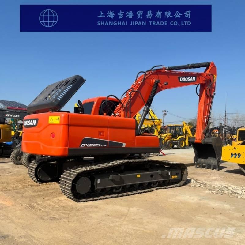 Doosan DX 225 Raupenbagger