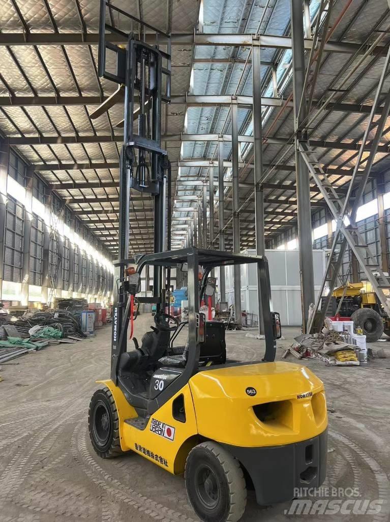 Komatsu FD 30 T-17 Dieselstapler
