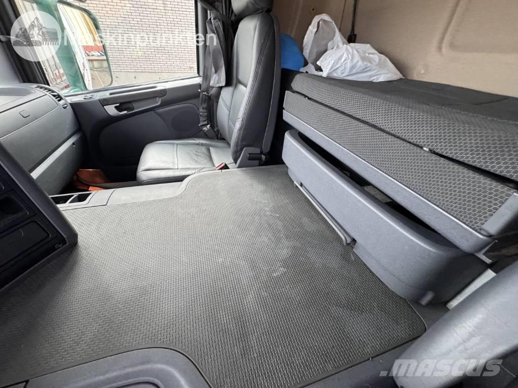 Scania P 320 Kofferaufbau