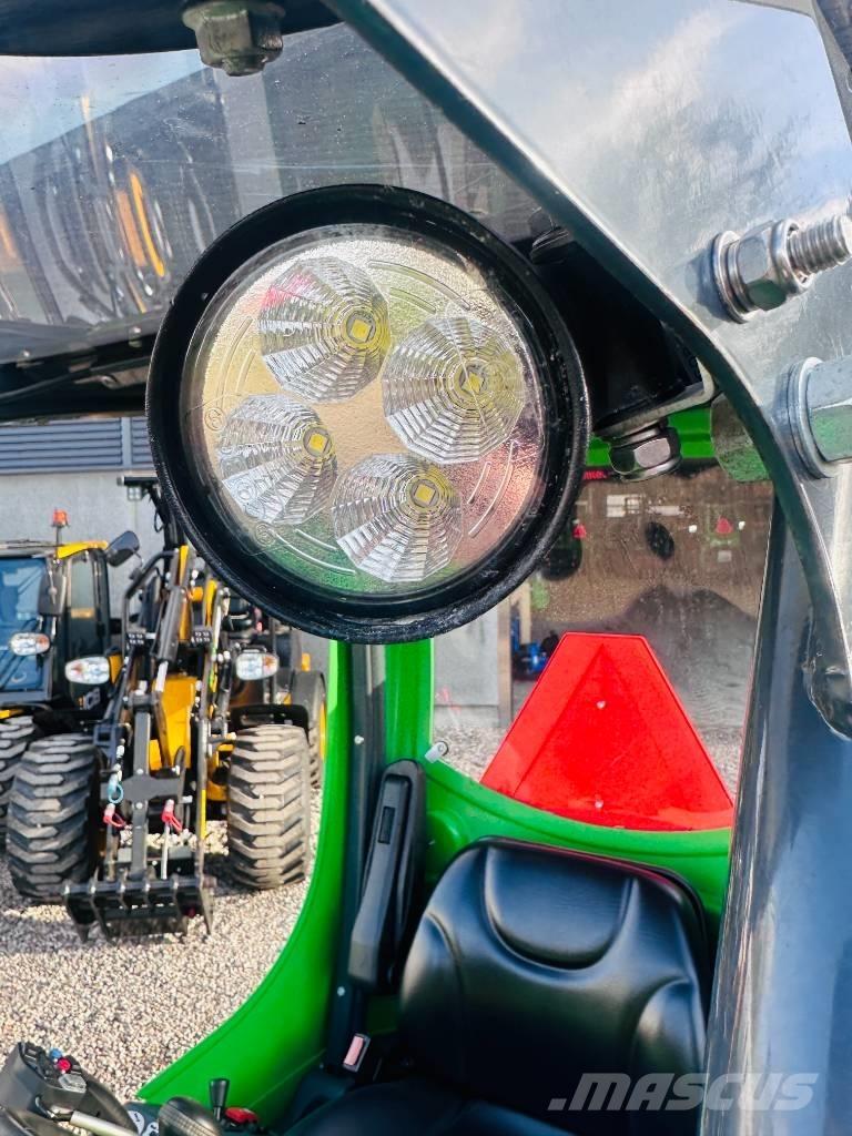 Avant 735 Multifunktionslader