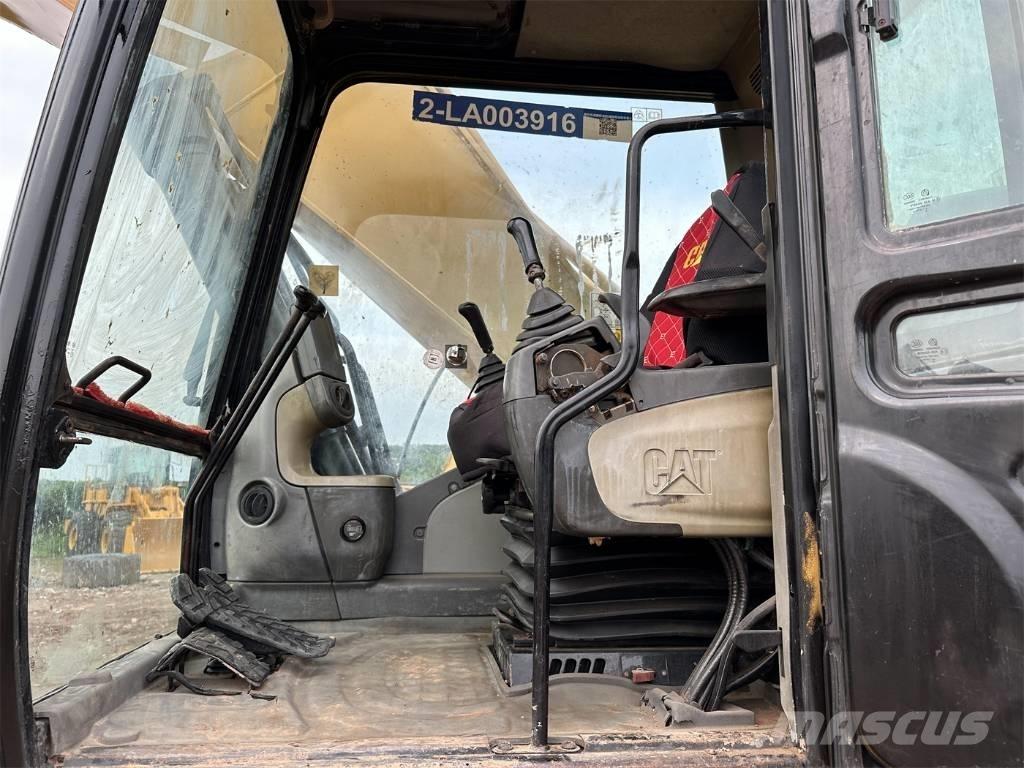 CAT 330 D L Raupenbagger