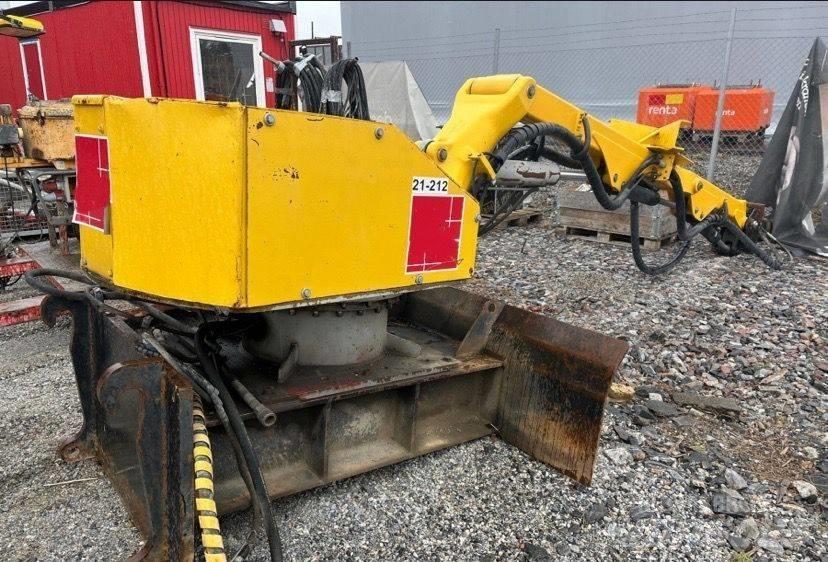 Brokk 330 Raupenbagger