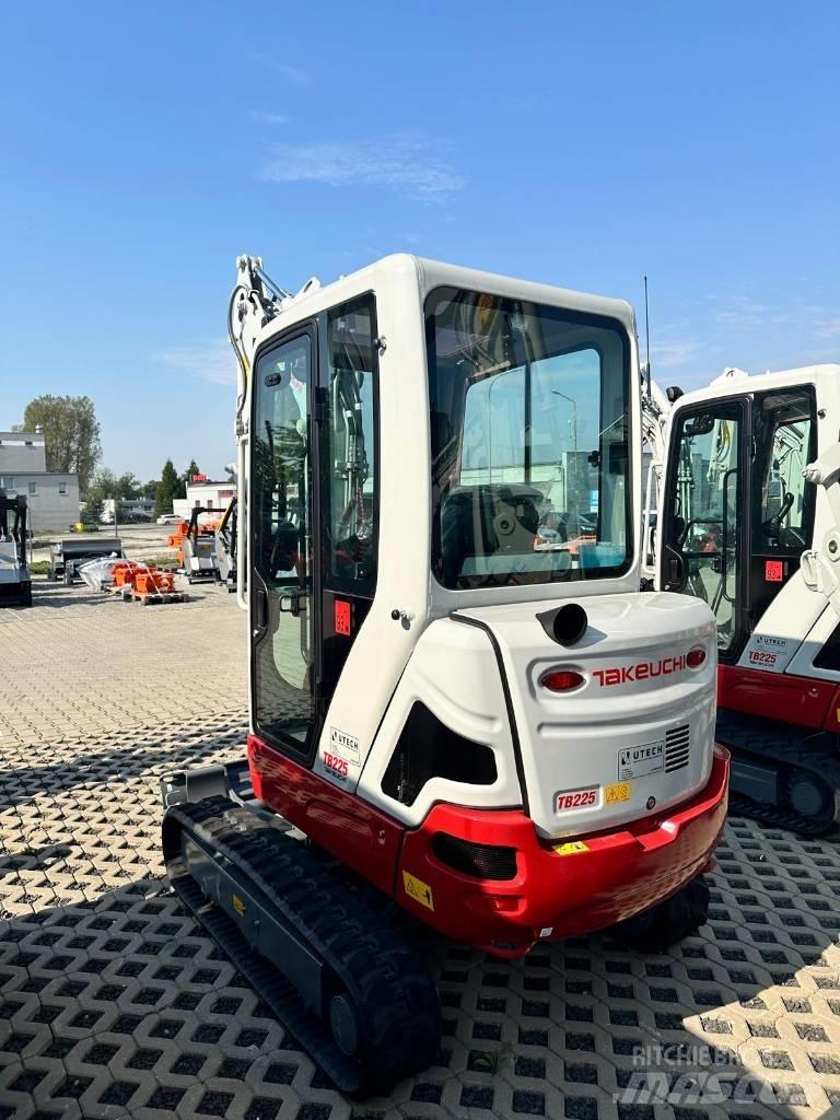 Takeuchi TB 225 V0 Minibagger < 7t