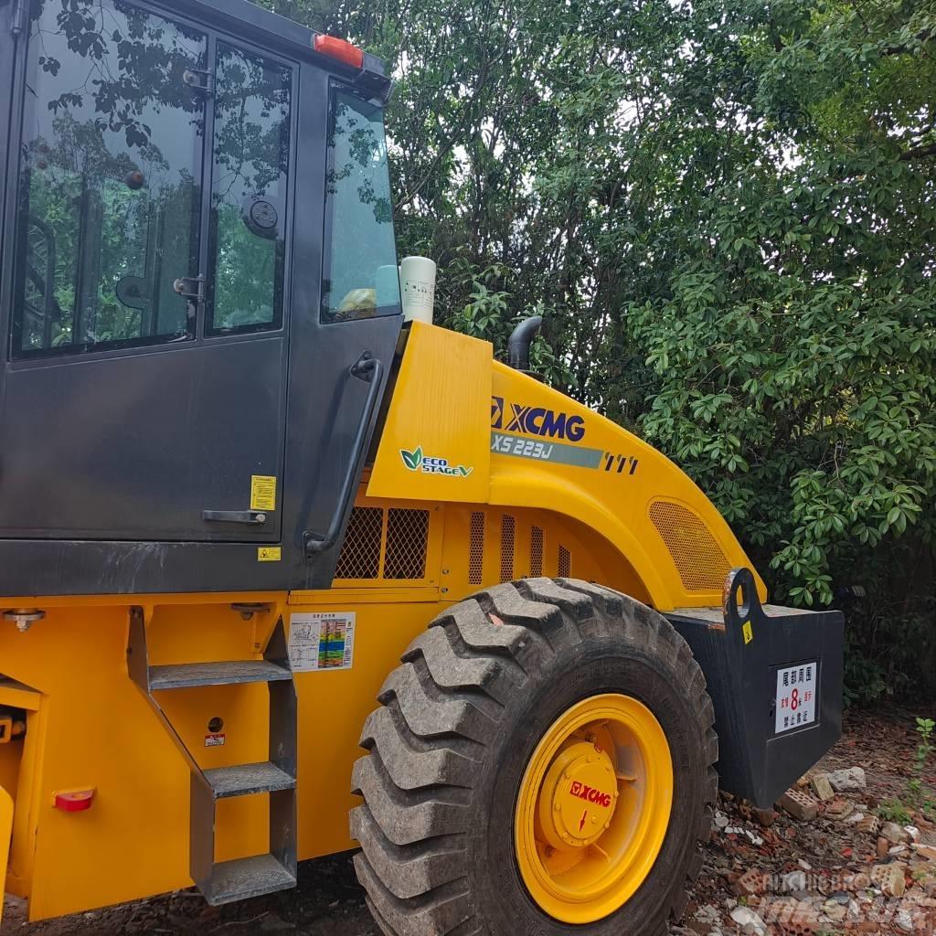 XCMG XS 223 J Walzenzüge