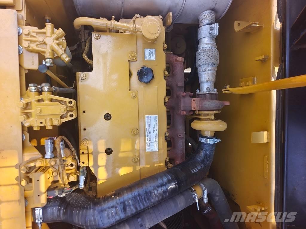 CAT 320D2L Raupenbagger