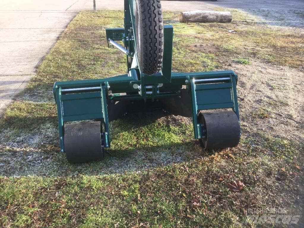  FHS  Forstpflug Forwarder