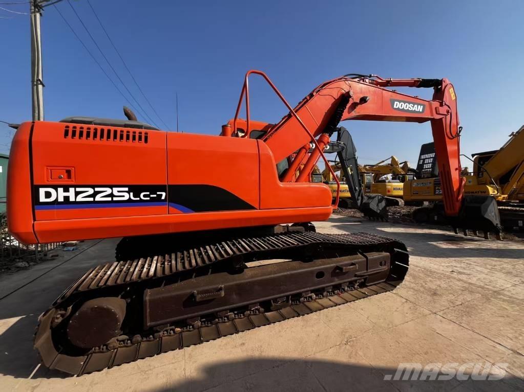Doosan DH225 LC-7 Raupenbagger