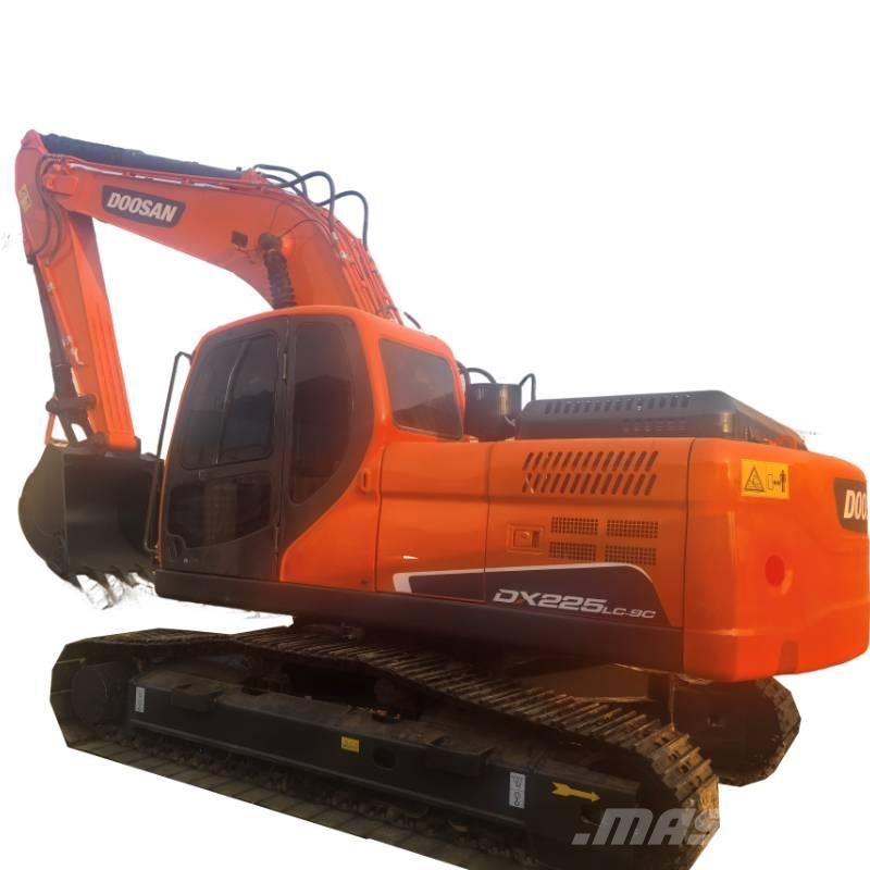 Doosan DX225 Raupenbagger