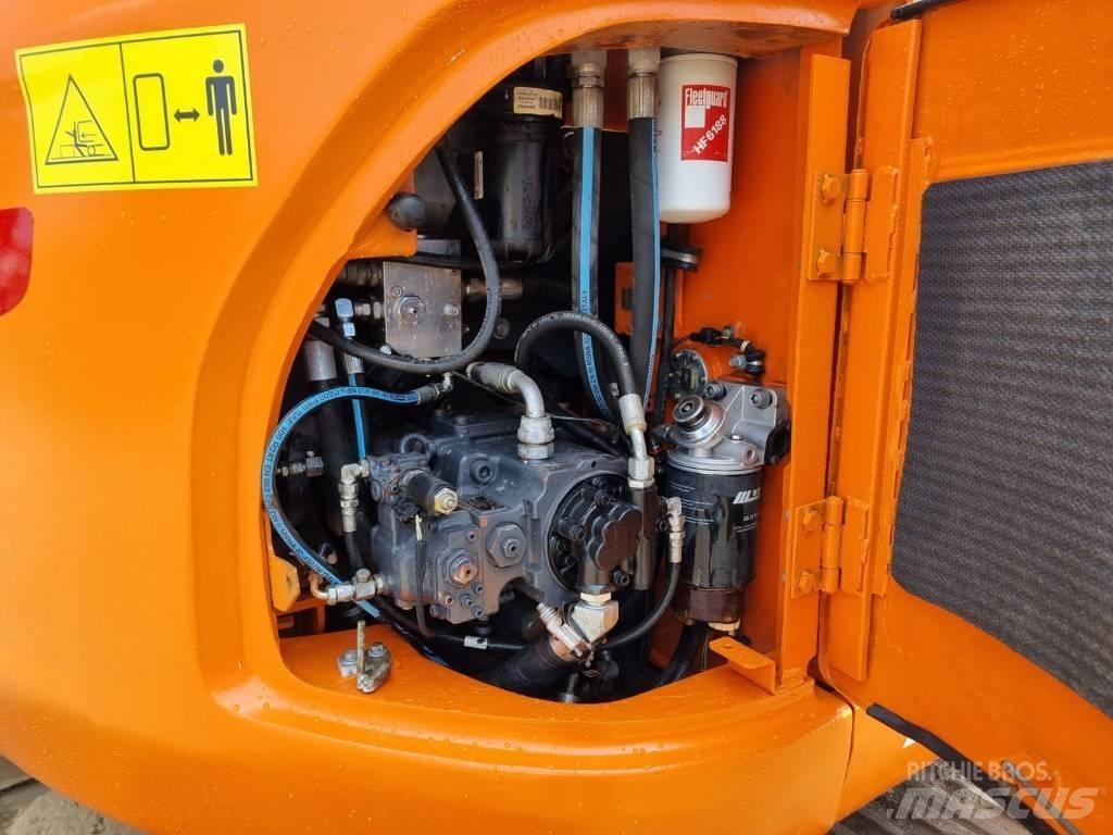 Doosan DX 140 LC-3 Raupenbagger