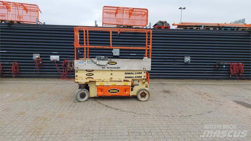 JLG 2030ES Scheren-Arbeitsbühnen
