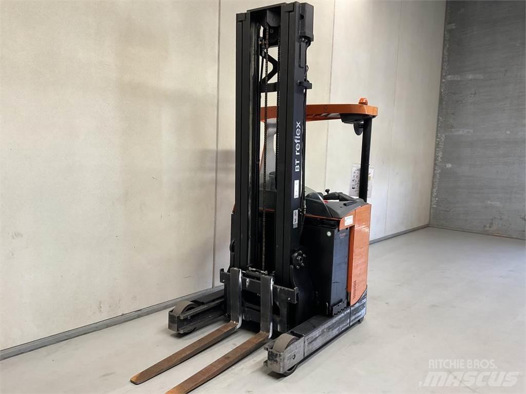 BT RRE160 Schubmaststapler
