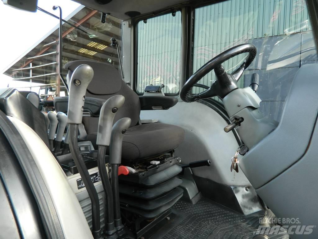 Valtra 8550 Traktoren
