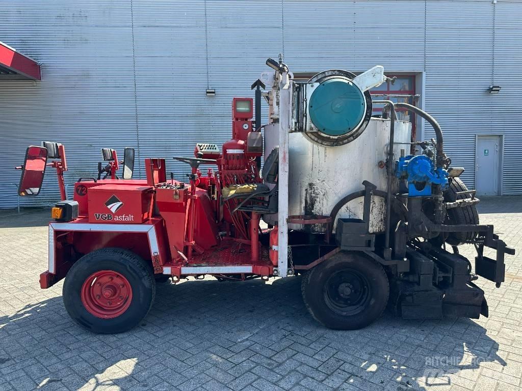 Burtec TSM 1000 L Bitumen Sprayer