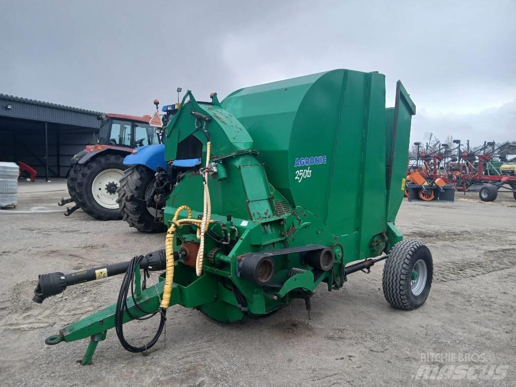 Agronic 250Ts Ballenschredder, -schneider und -wickler