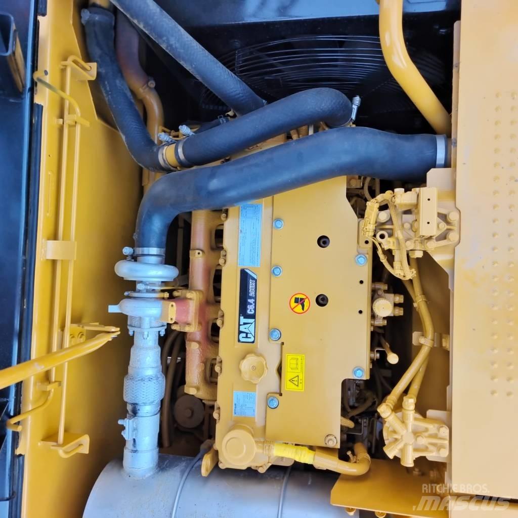 CAT 320 D2L Raupenbagger