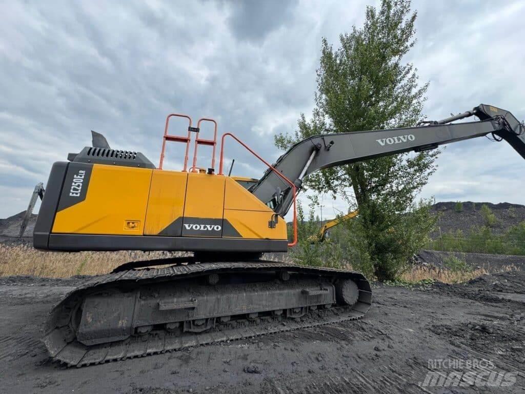 Volvo EC250ELR Raupenbagger