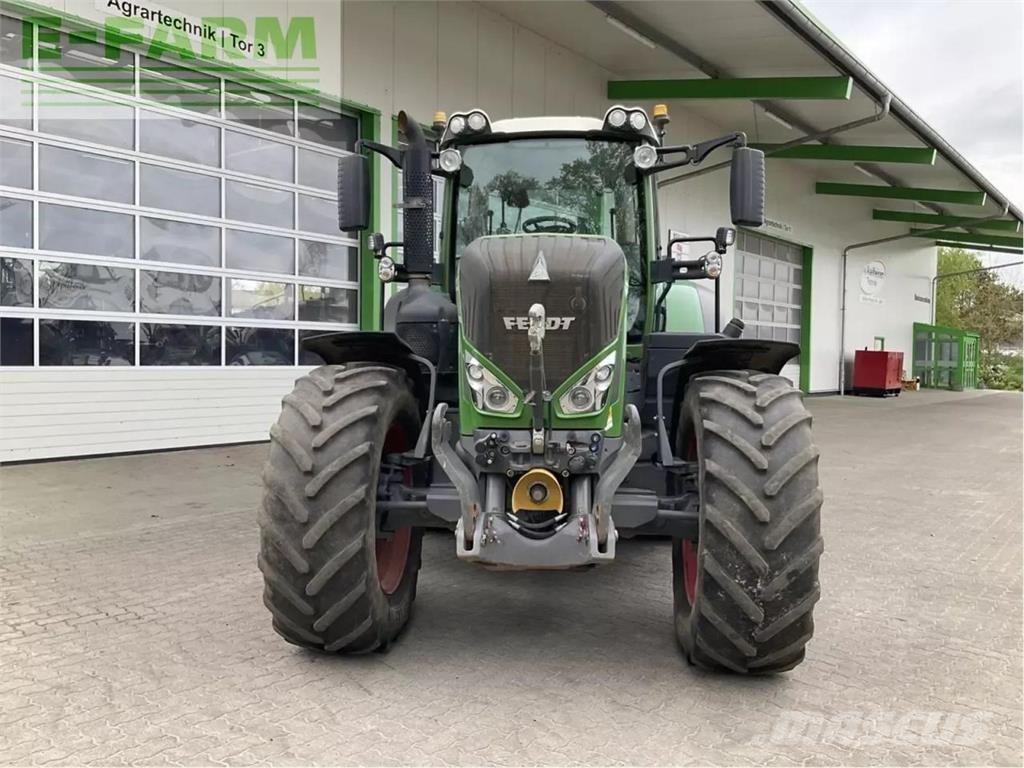 Fendt 826 vario s4 Traktoren