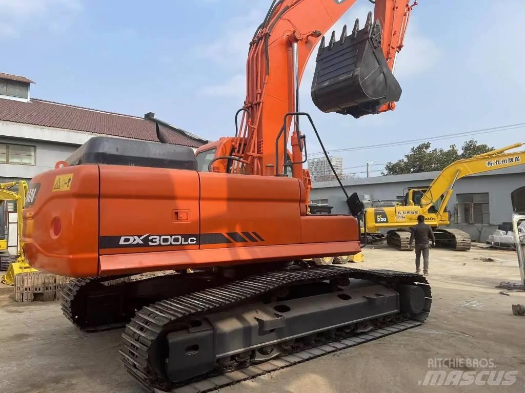 Doosan DX300LC Raupenbagger