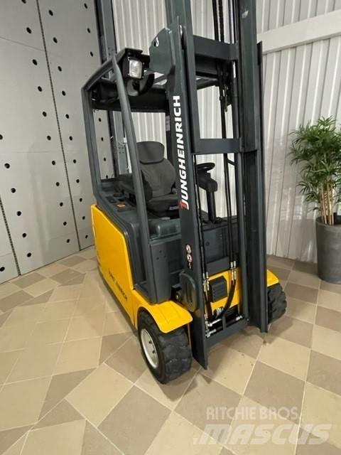Jungheinrich EFG 218 Elektrostapler
