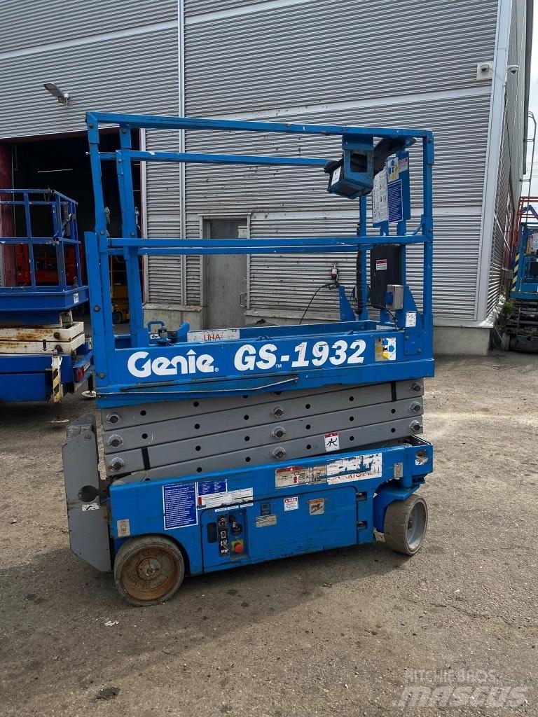 Genie GS 1932 Scheren-Arbeitsbühnen