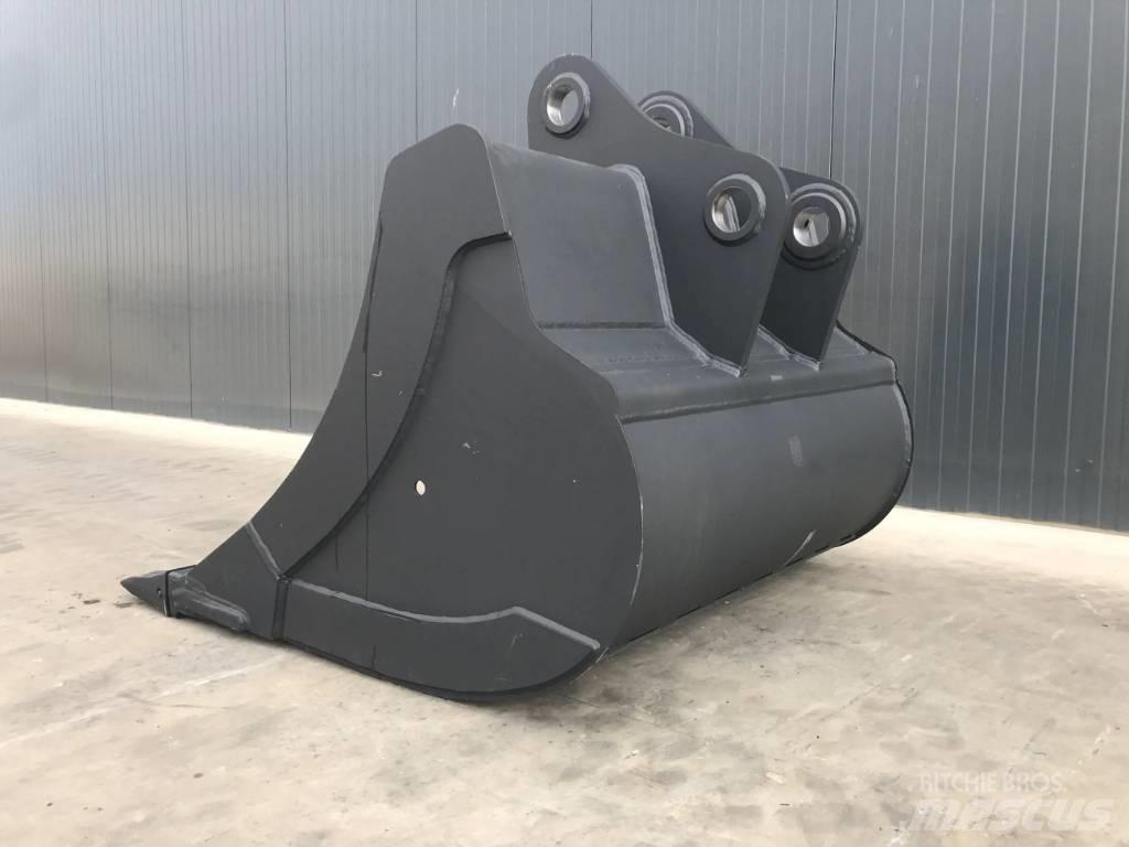 Volvo EC220 Schaufeln
