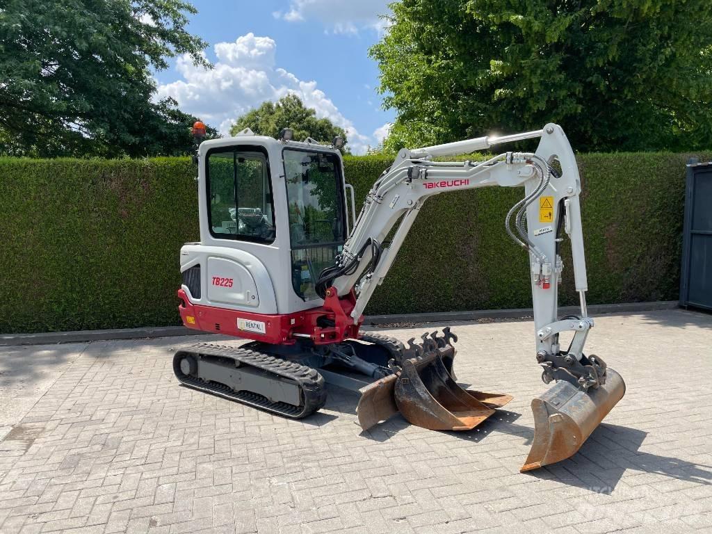 Takeuchi TB 225 Minibagger < 7t