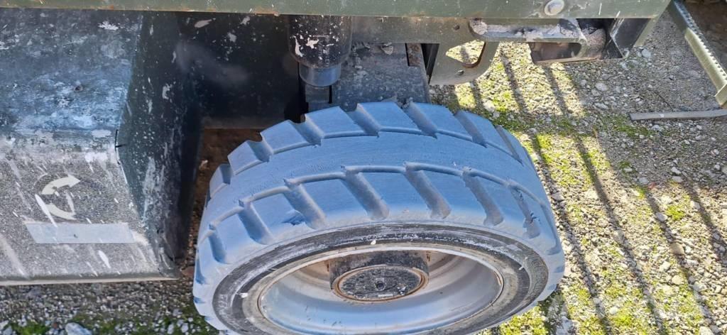 JLG M 3369 Scheren-Arbeitsbühnen